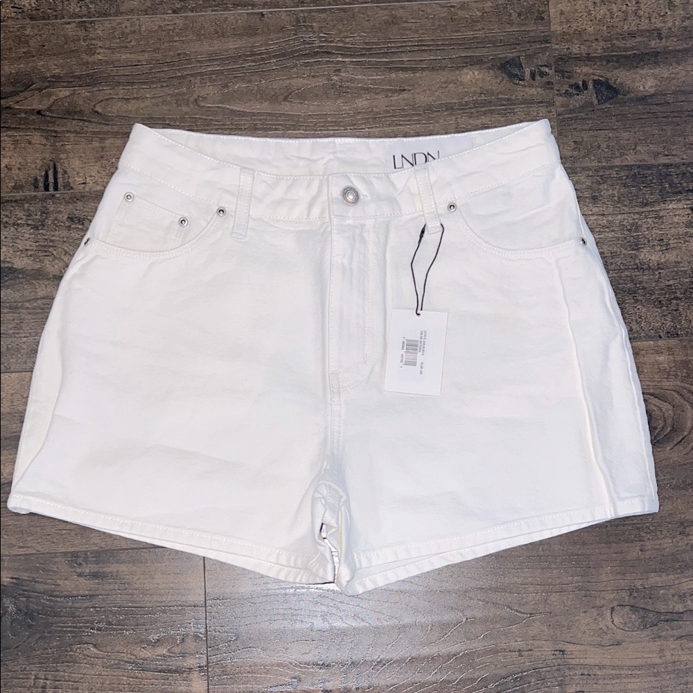NWT LNDN Landon Denim The High Rise Short - Natural